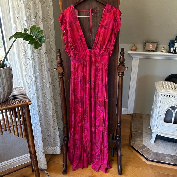 Stillwater Dresses & Skirts - Stillwater THE JESSIE Maxi Dress size Large Sugarplum
